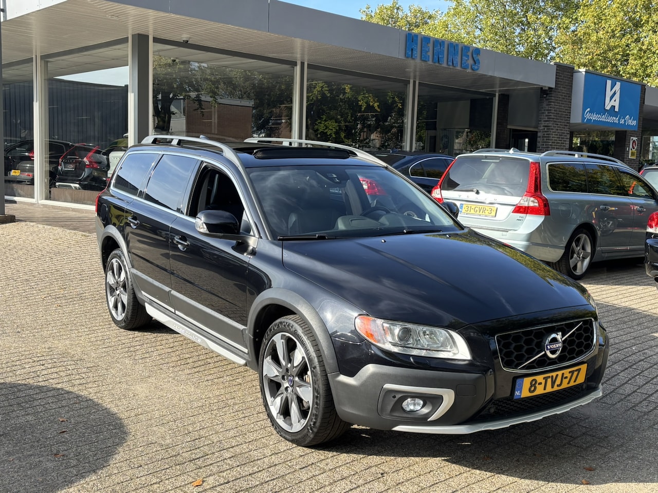Volvo XC70 - 2.0 T5 245pk Aut8 Nordic+ Schuifdak Standkachel Carplay - AutoWereld.nl