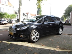 Ford S-Max - 1.5 Titanium / AIRCO / GLAZEN-DAK / NAVI / NL.AUTO / NW-STAAT / 77dkm
