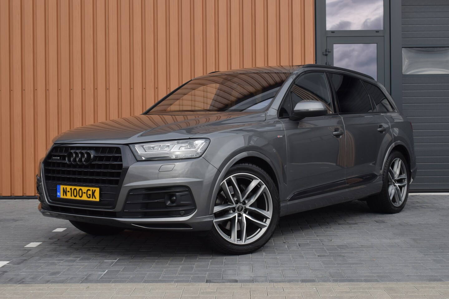 Audi Q7 - 3.0 TDI Quattro Pro Line+ 7-persoons | Luchtvering | Pano | Trekhaak - AutoWereld.nl