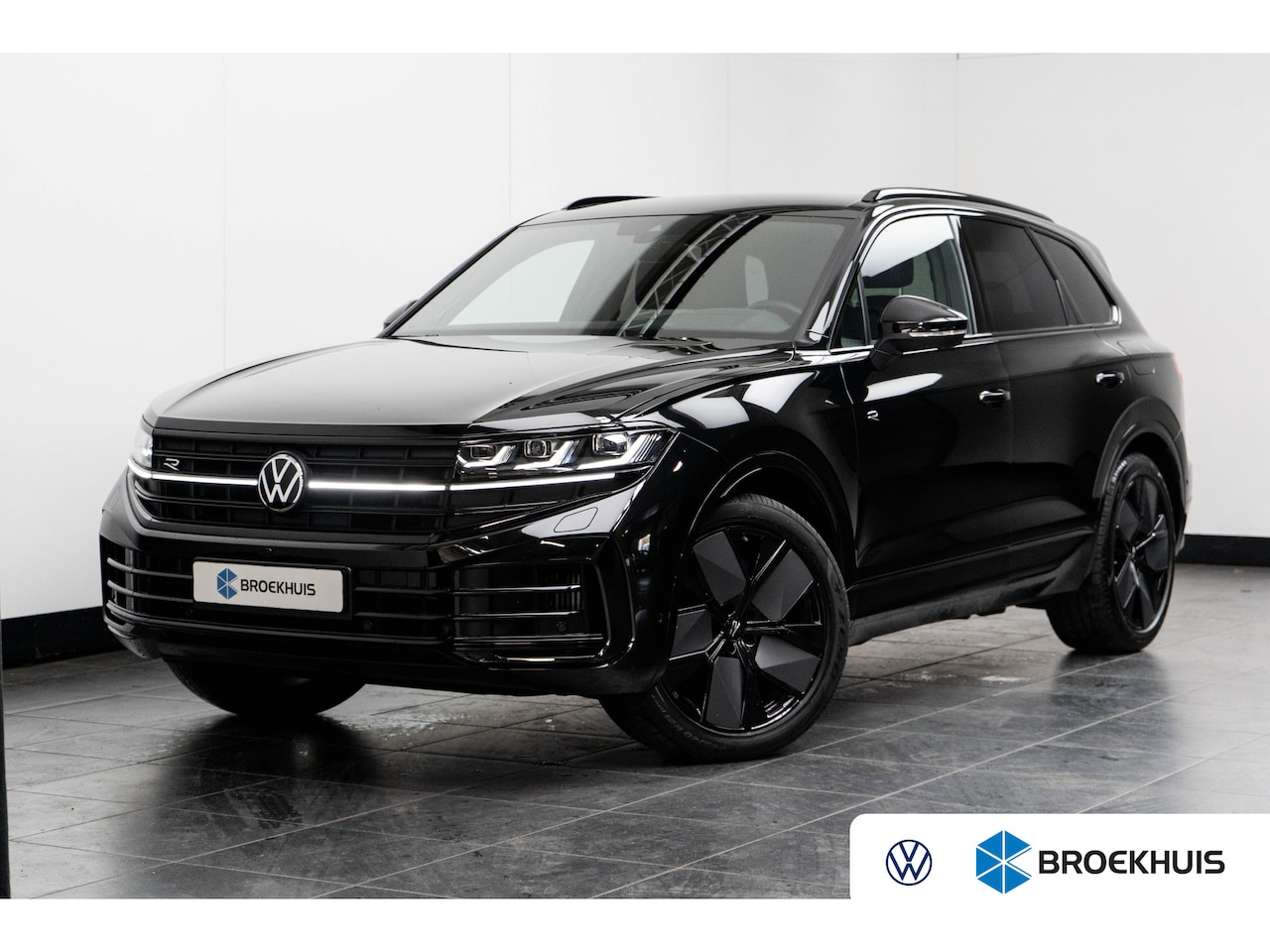 Volkswagen Touareg - 3.0 TSI eHybrid 462PK 4Motion R | TREKHAAK | LUCHTVERING | 360 CAMERA | ELEKTR. A. KLEP | - AutoWereld.nl