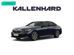 BMW 5-serie - 520i M-Sport - Pano - Trekhaak - Harman Kardon - Driving Ass Plus