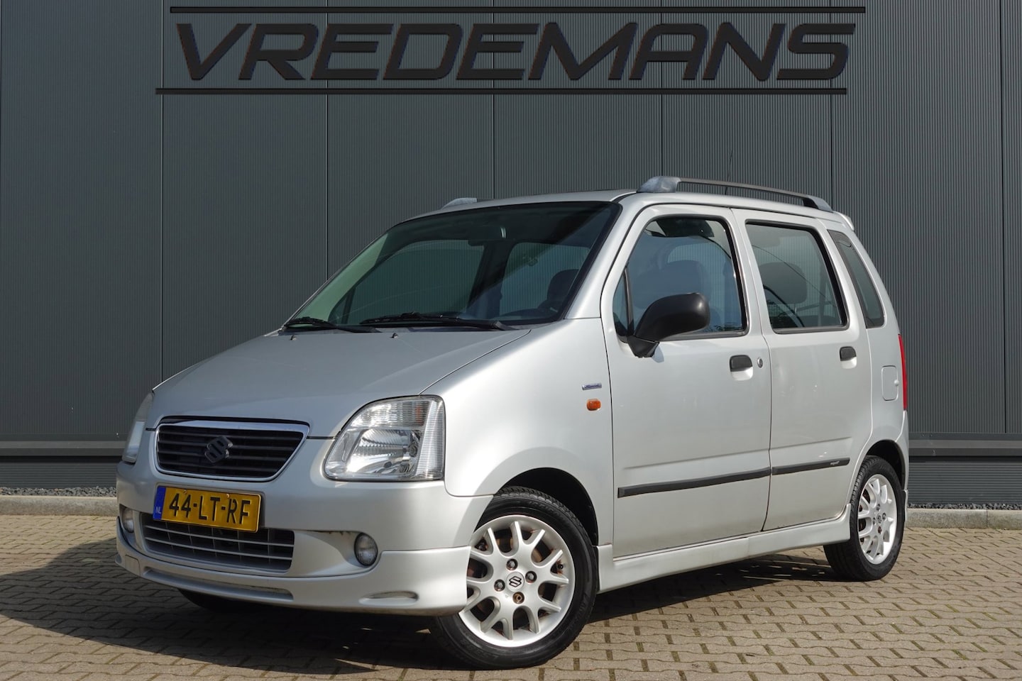 Suzuki Wagon R+ - 1.3 Special 1.3 Special - AutoWereld.nl
