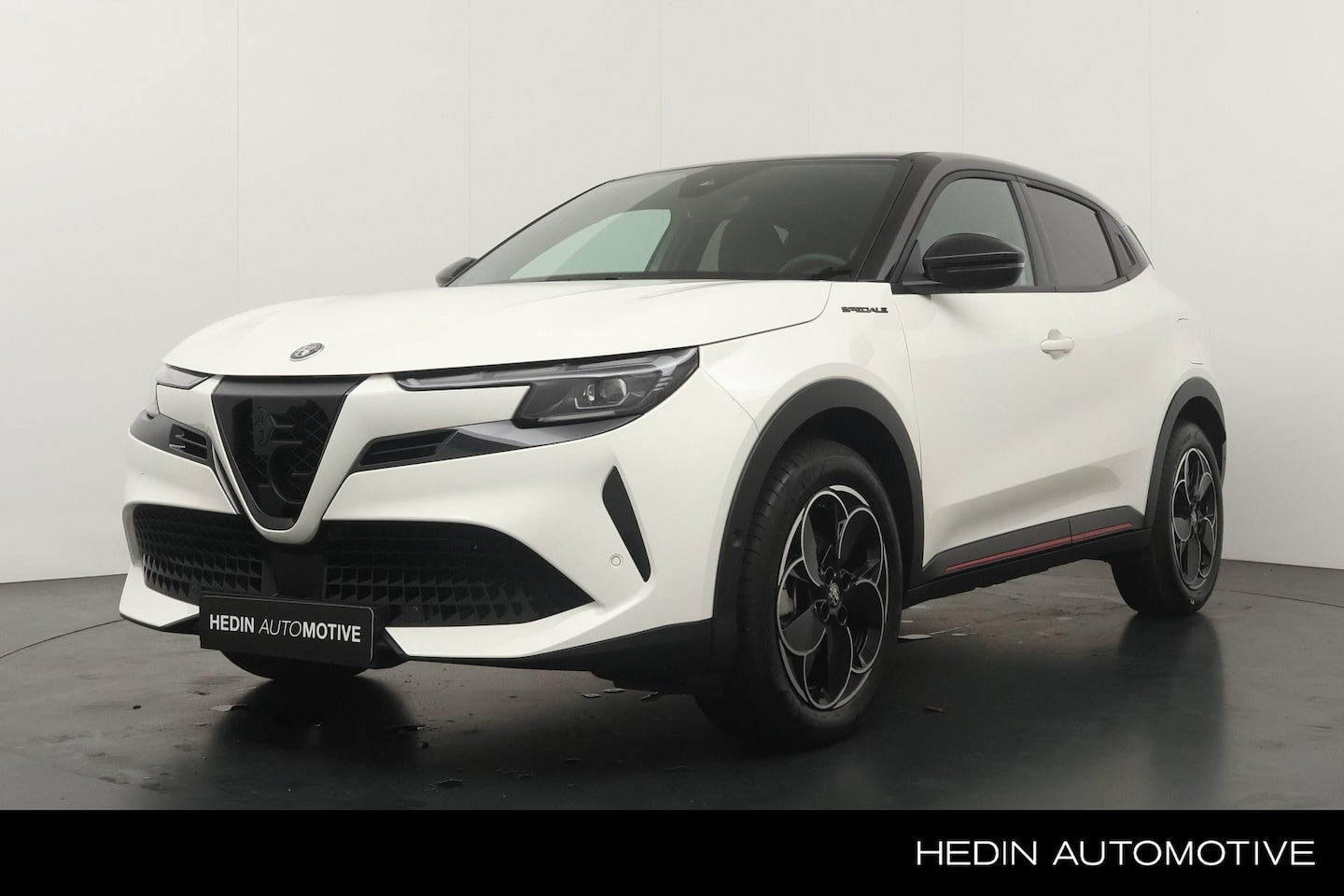 Alfa Romeo Junior - Elettrica Sport Speciale 54 kWh | Pack Techno | Warmtepomp | Verwarmde Voorruit | Two Tone - AutoWereld.nl