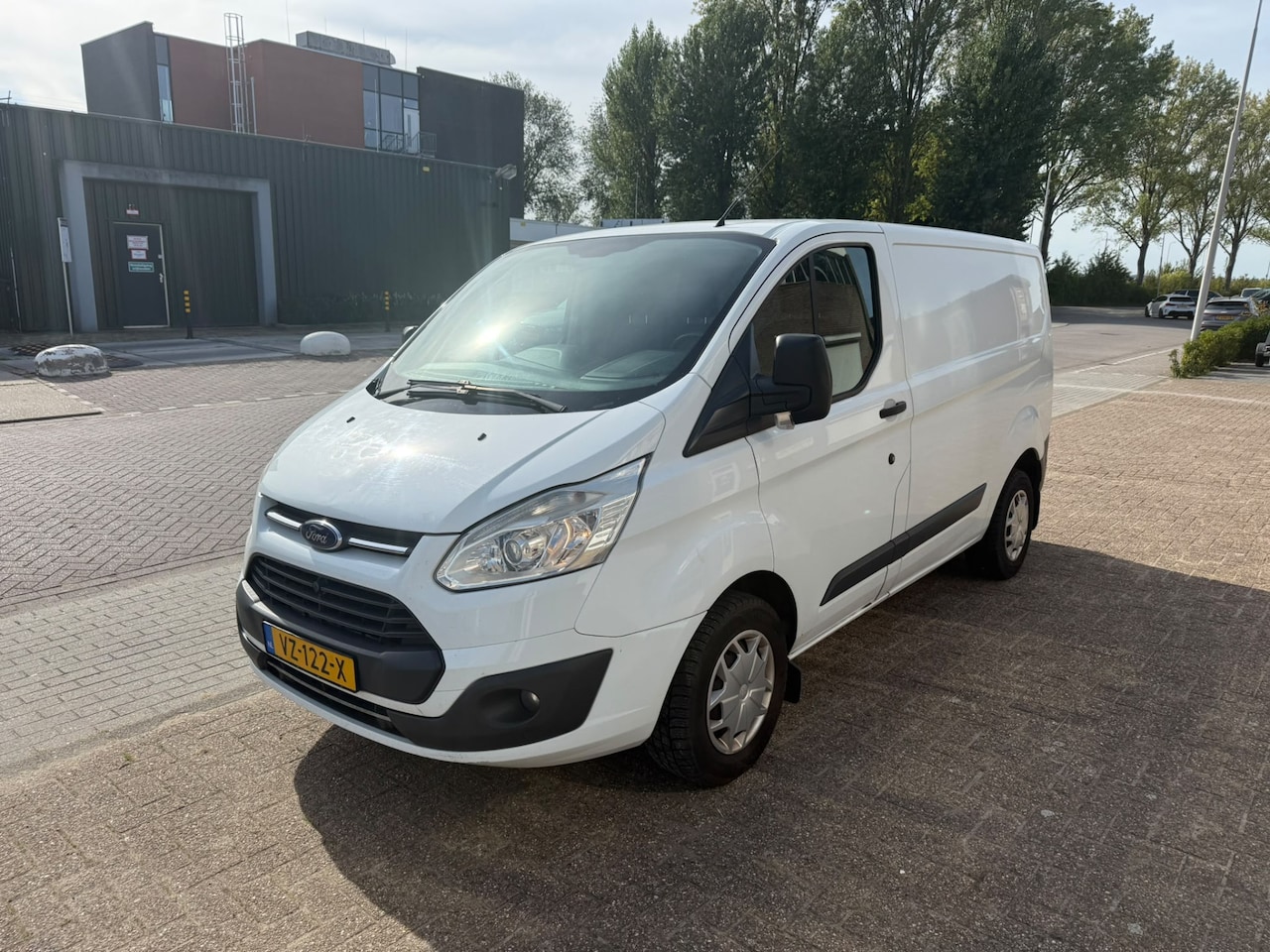 Ford Transit Custom - 270 2.0 TDCI L1H1 Trend*Navi*Airco* - AutoWereld.nl