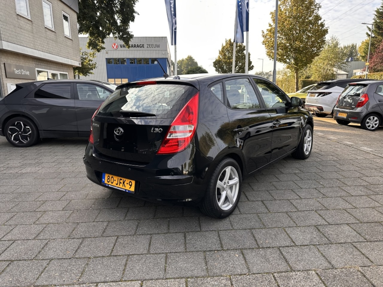 Hyundai i30 - 1.6i Dynamic*RIJKLAARPRIJS*