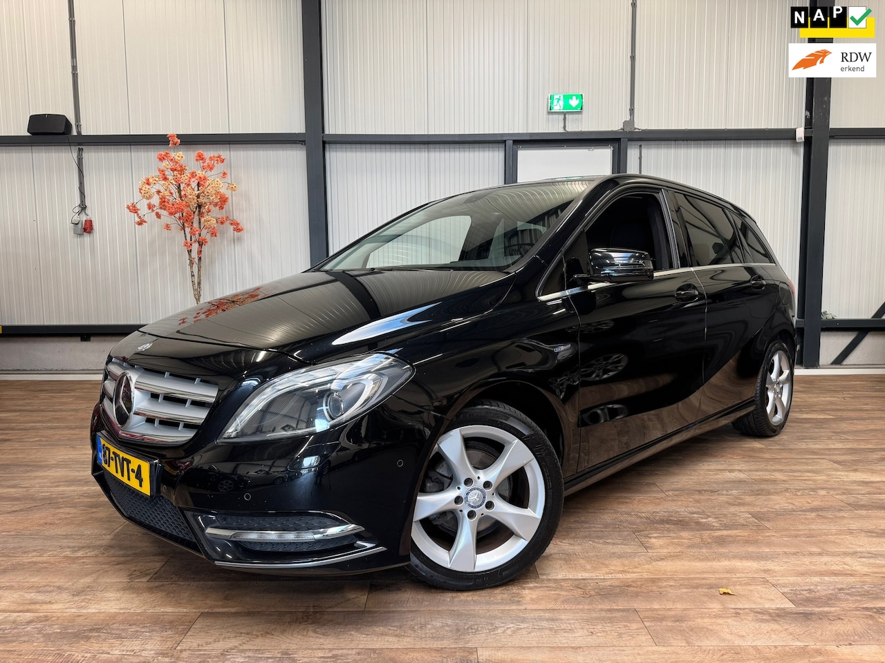 Mercedes-Benz B-klasse - 180 CDI Ambition / LEDER / NAVI / CRUISE / - AutoWereld.nl