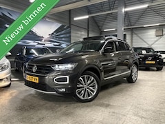 Volkswagen T-Roc - 2.0 TSI 4Motion Sport | Pano | UNIEK | Trekhaak | Leder