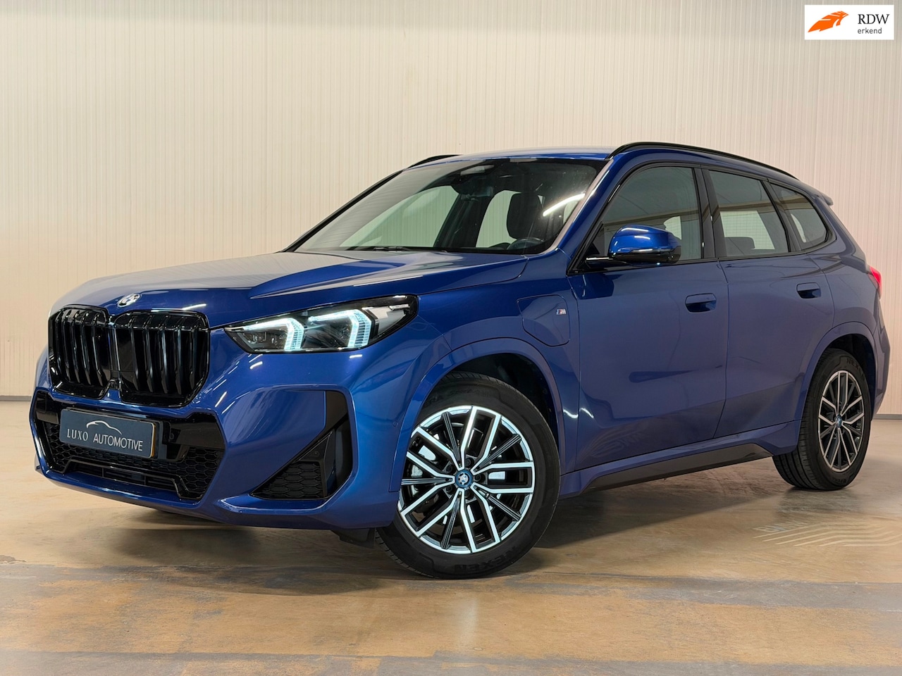 BMW X1 - XDrive30e | M-SPORT | HUD | 360 CAMERA | AMBIANCE - AutoWereld.nl
