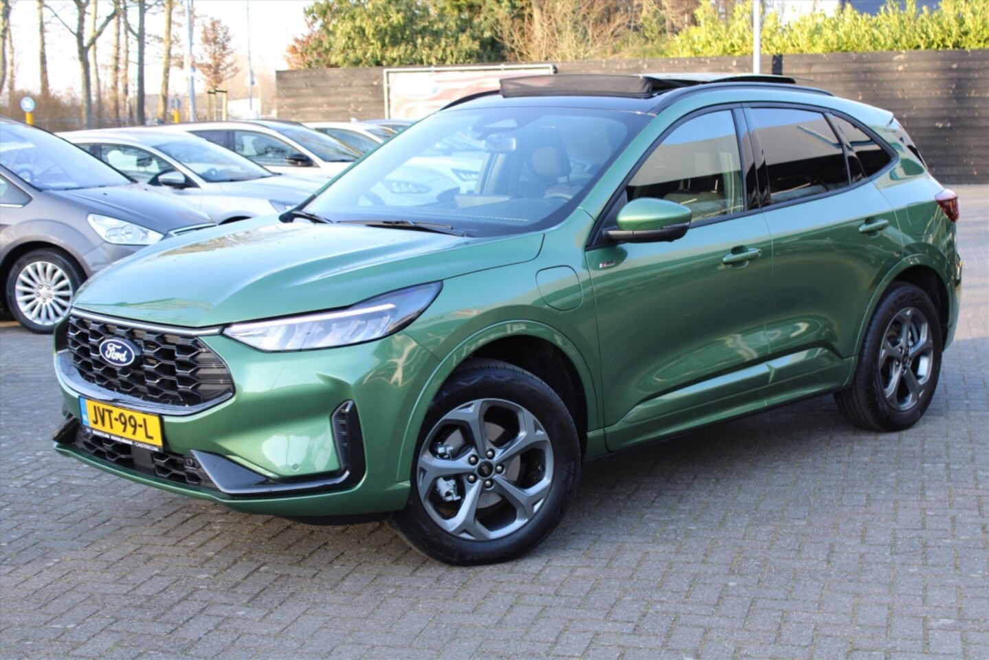 Ford Kuga - 2.5 PHEV 243pk e-CVT Automaat ST-Line, Driver Assistance en Winterpack, Panoramadak en Weg - AutoWereld.nl