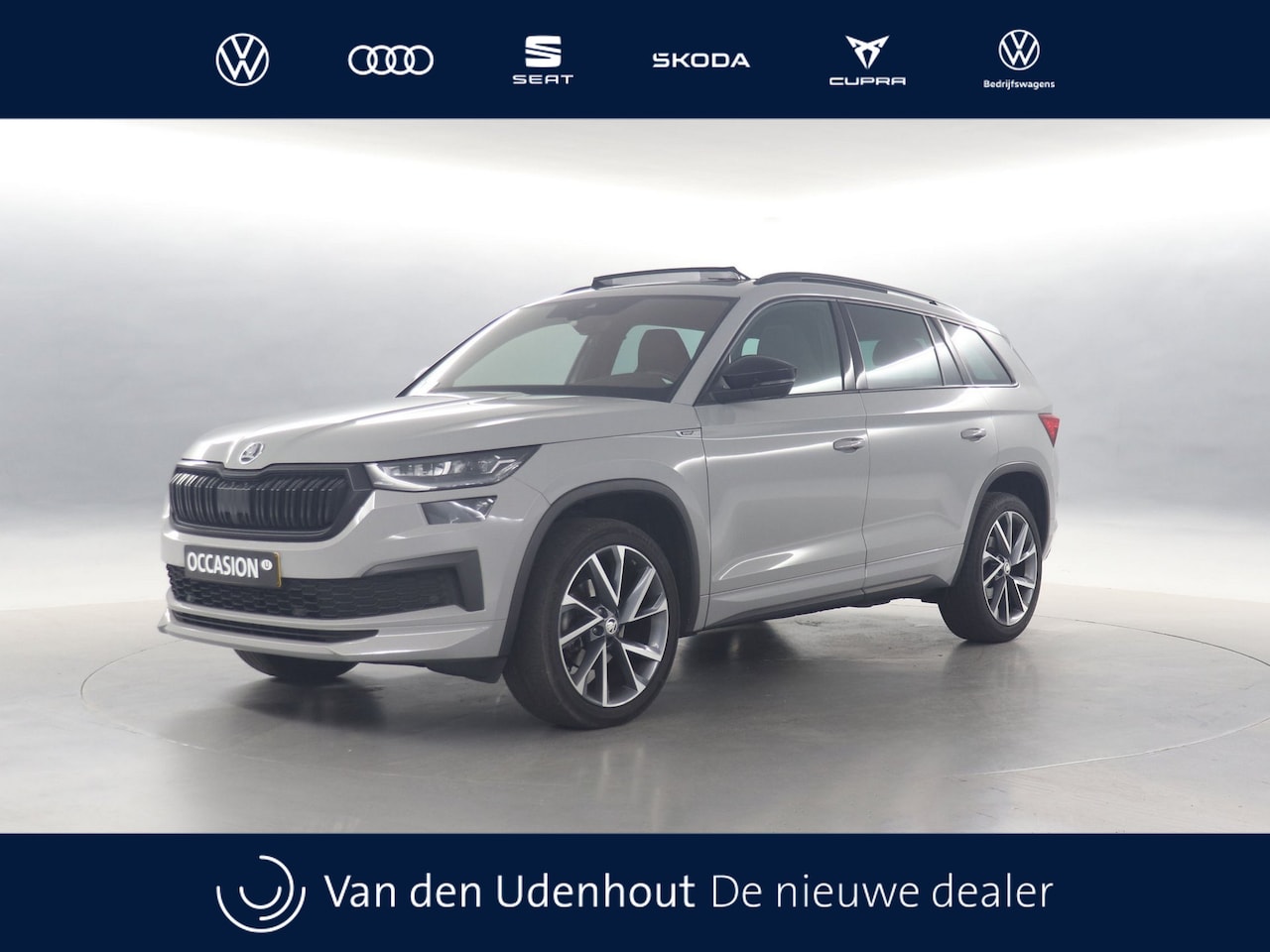 Skoda Kodiaq - 1.5 TSI 150pk Sportline Business DSG / Panoramadak / Stoelverwarming / Camera / Zwenkbare - AutoWereld.nl