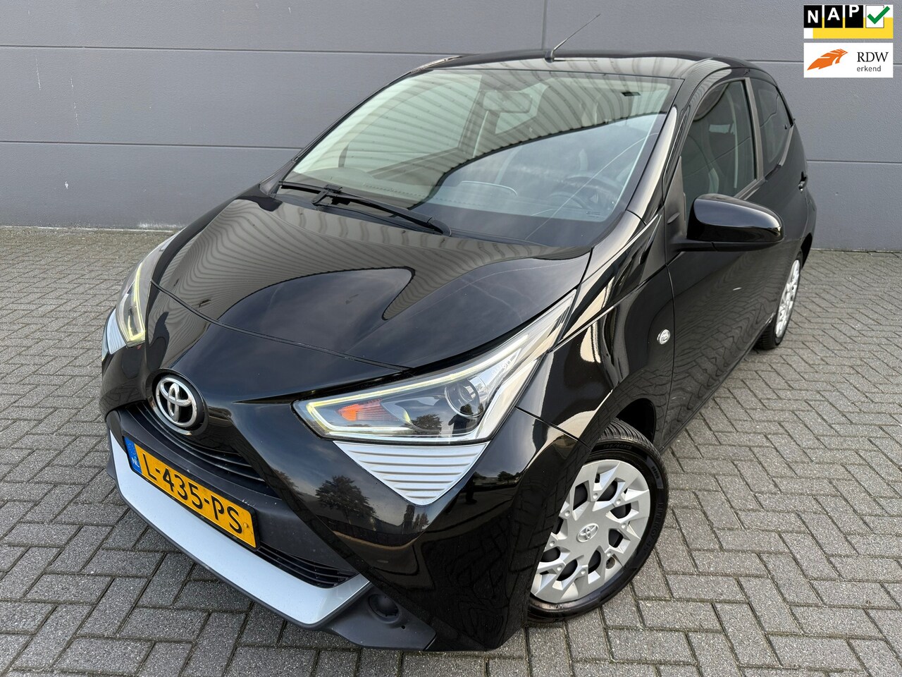Toyota Aygo - 1.0 VVT-i x-play*CAMERA*NAVI*ELKT-RAAM*AIRCO*APK*NAP - AutoWereld.nl