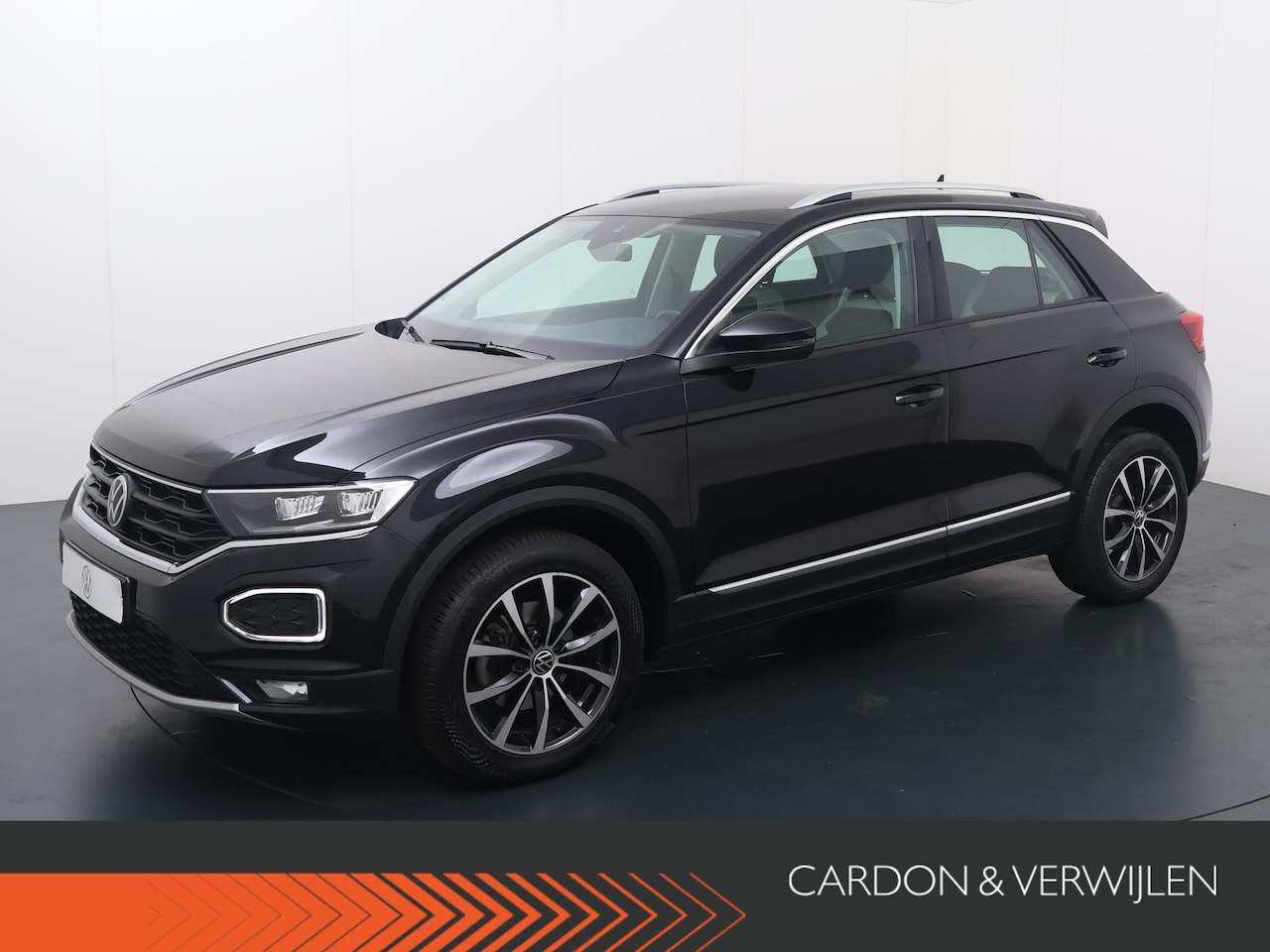 Volkswagen T-Roc - 1.5 TSI Sport | 150 PK | Automaat | Adaptive Cruise Control | LED verlichting | Parkeersen - AutoWereld.nl