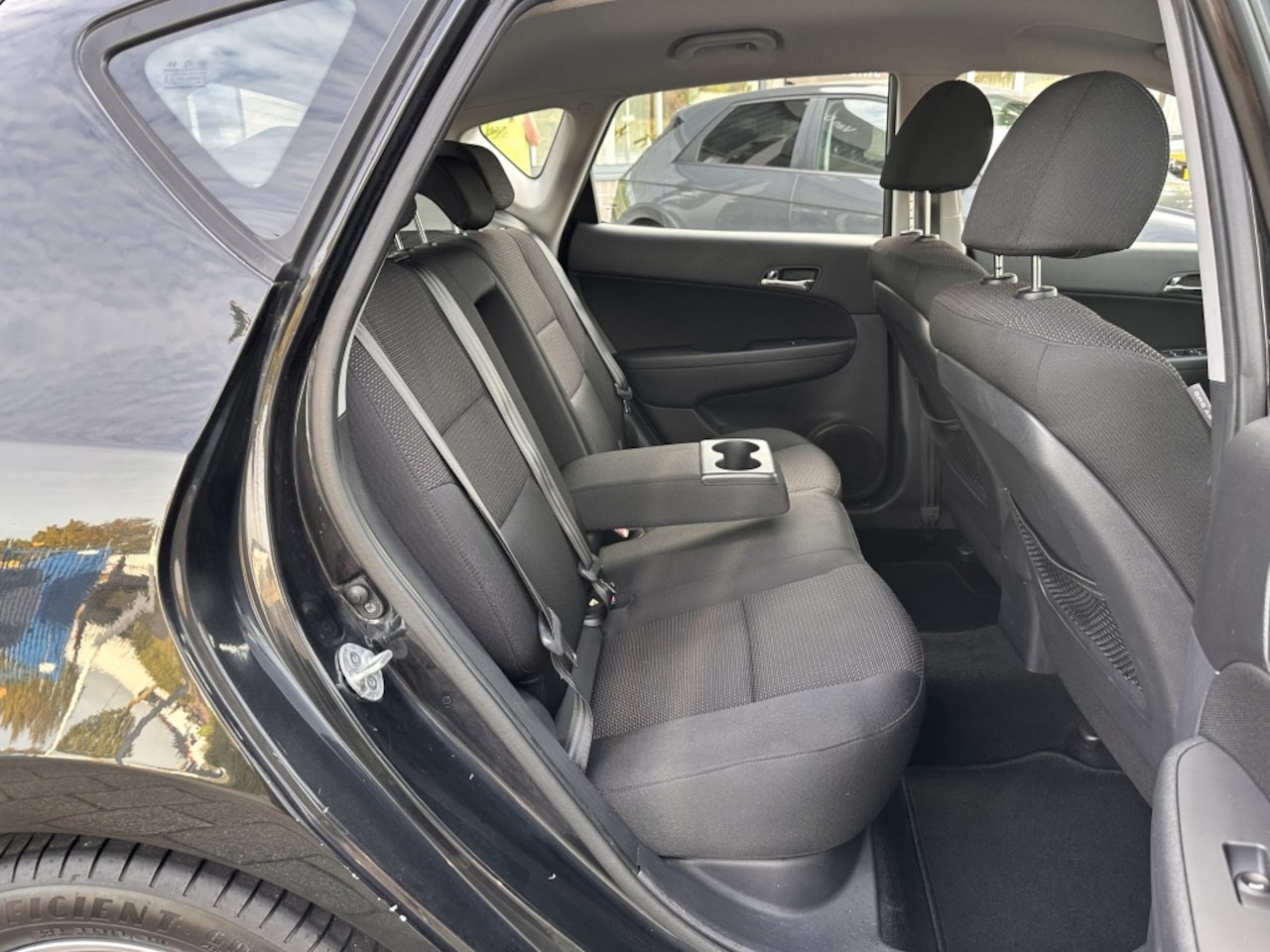 Hyundai i30 - 1.6i Dynamic*RIJKLAARPRIJS*