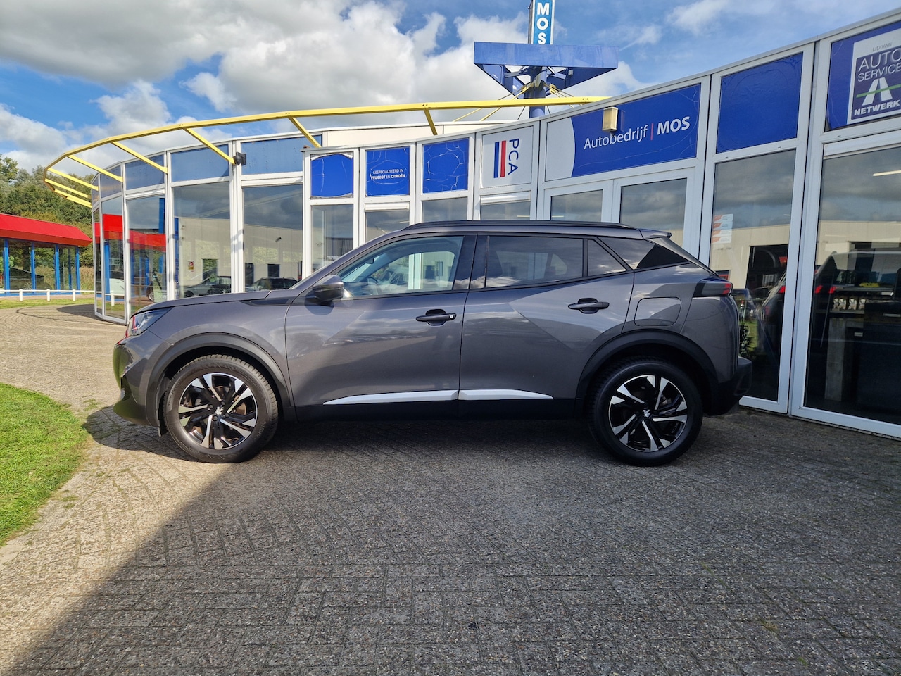Peugeot 2008 - 1.2 PureTech Blue Lease Allure 1.2 PureTech Blue Lease Allure - AutoWereld.nl