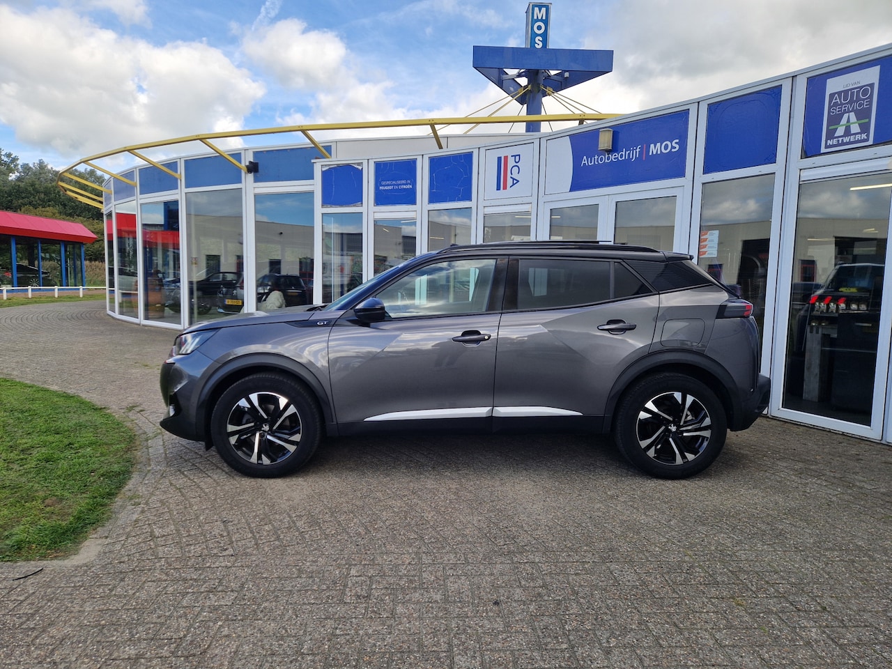Peugeot 2008 - 1.2 PureTech GT/Schuifdak - AutoWereld.nl