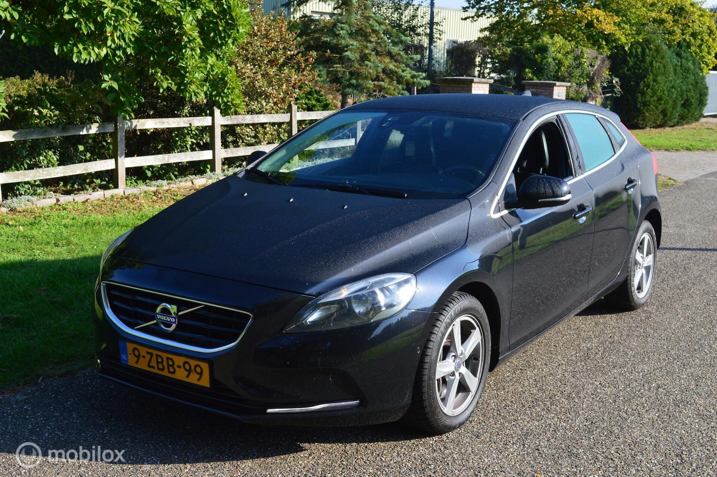 Volvo V40 - 2.0 D4 Momentum Business 2.0 D4 Momentum Business - AutoWereld.nl