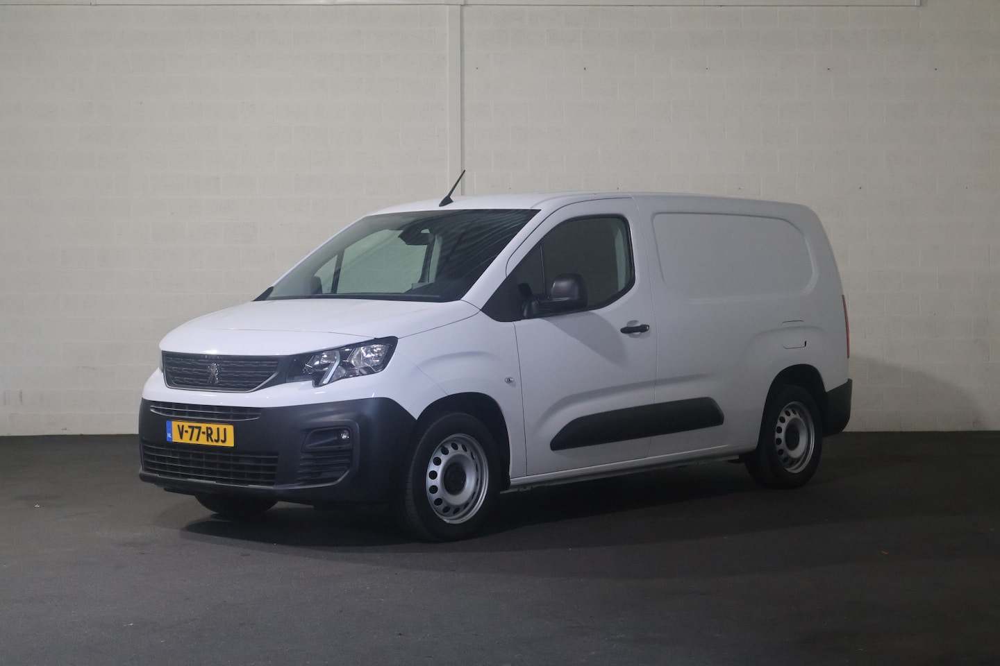 Peugeot Partner - 1.5 BlueHDI Premium Long 130PK Automaat Navigatie - AutoWereld.nl