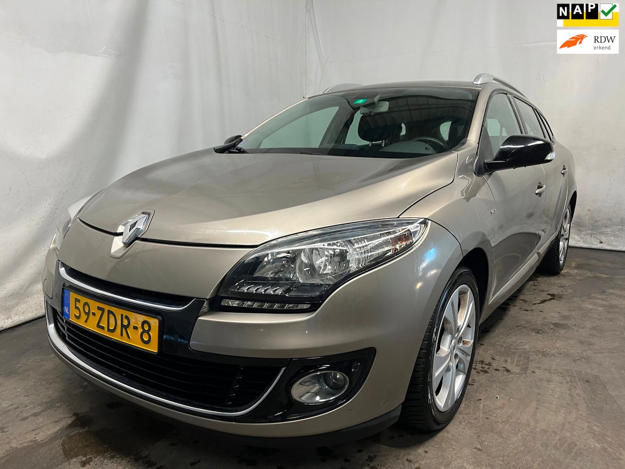 Renault Mégane Estate - 1.2 TCe Bose - Motor Rookt - Schade - AutoWereld.nl