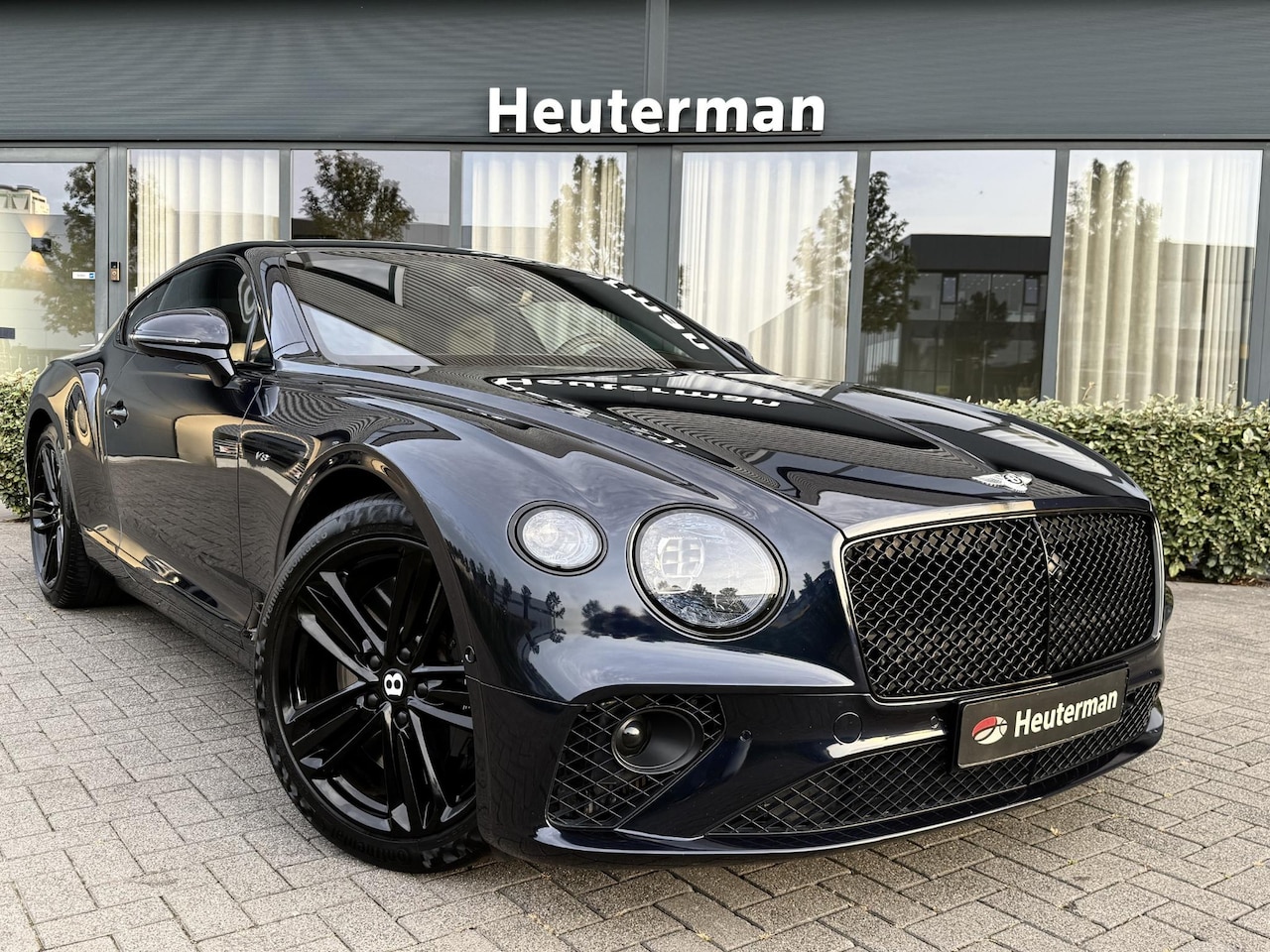 Bentley Continental GT - NAIM/Massage/Softclose/Rotating Screen 4.0 V8 - AutoWereld.nl