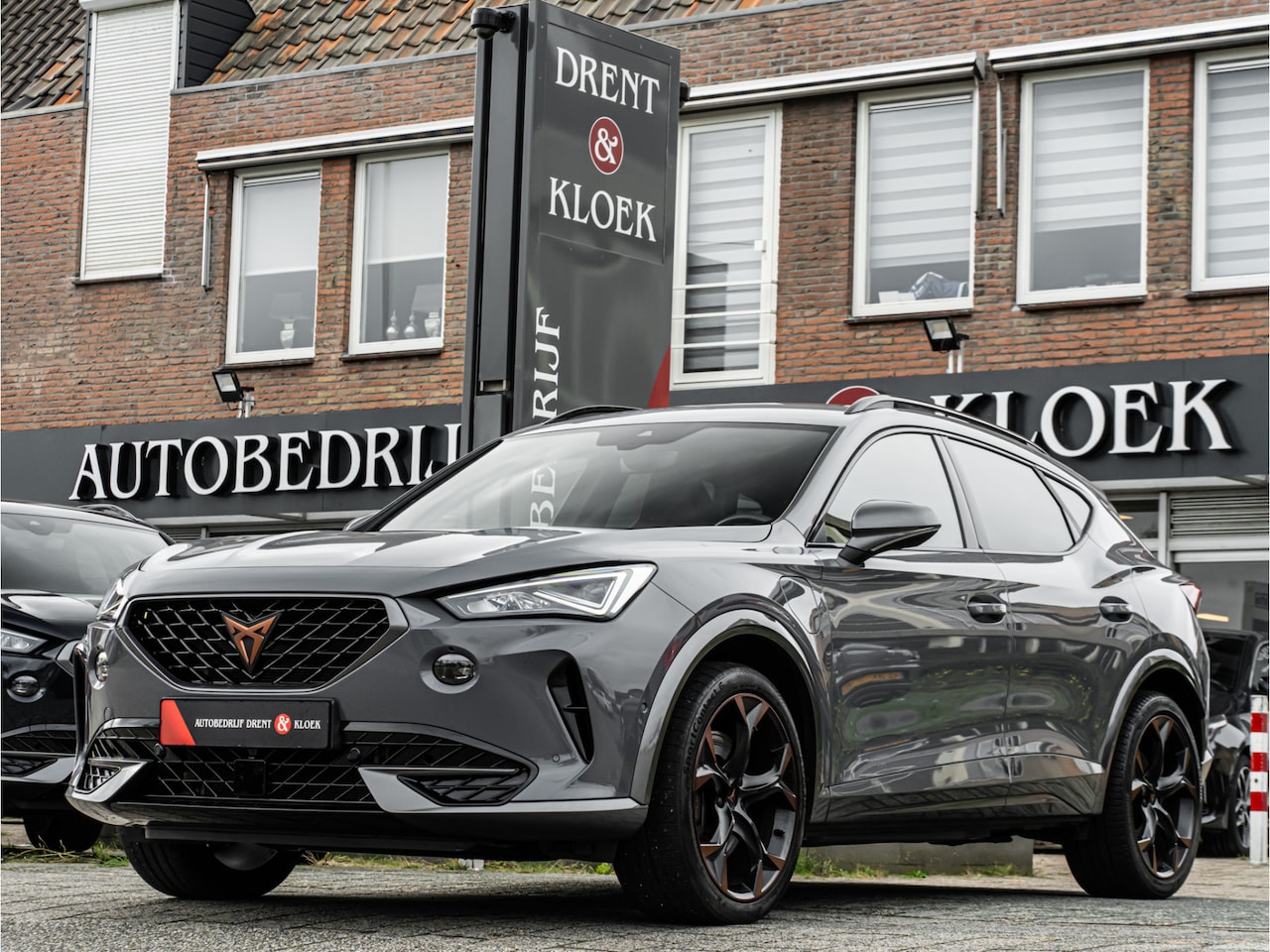 CUPRA Formentor - 1.4 e-Hybrid VZ Performance SCHAALSTOELEN CAMERA 19 INCH BLACK OPTIC STOELVERW NARDO GREY - AutoWereld.nl