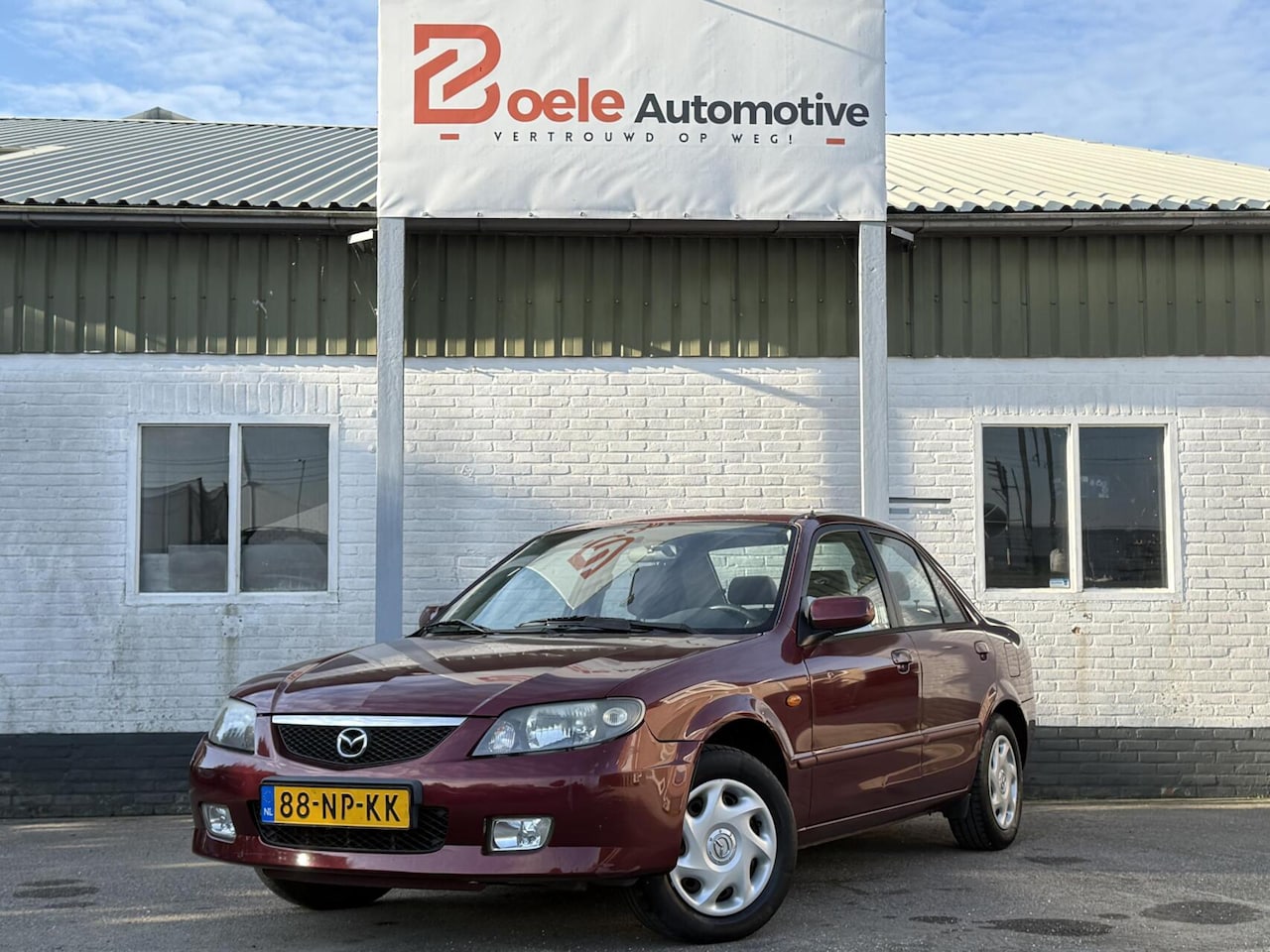 Mazda 323 - 1.6i Exclusive / Airco / Nwe APK! / Weinig KM! - AutoWereld.nl