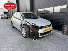 Volkswagen Golf - 1.4 TSI Highline Schade