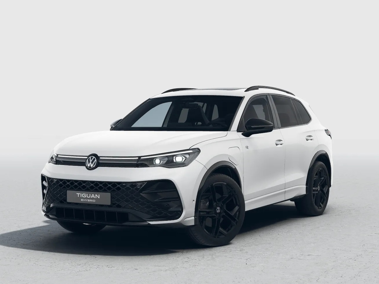 Volkswagen Tiguan - R-Line Edition 1.5 eHybrid 272 PK | LED Matrix | Panoramadak | Trekhaak | Head Up display - AutoWereld.nl