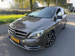Mercedes-Benz B-klasse - 180 Ambition NIGHT PACK/NAVI/CLIMA/LEER