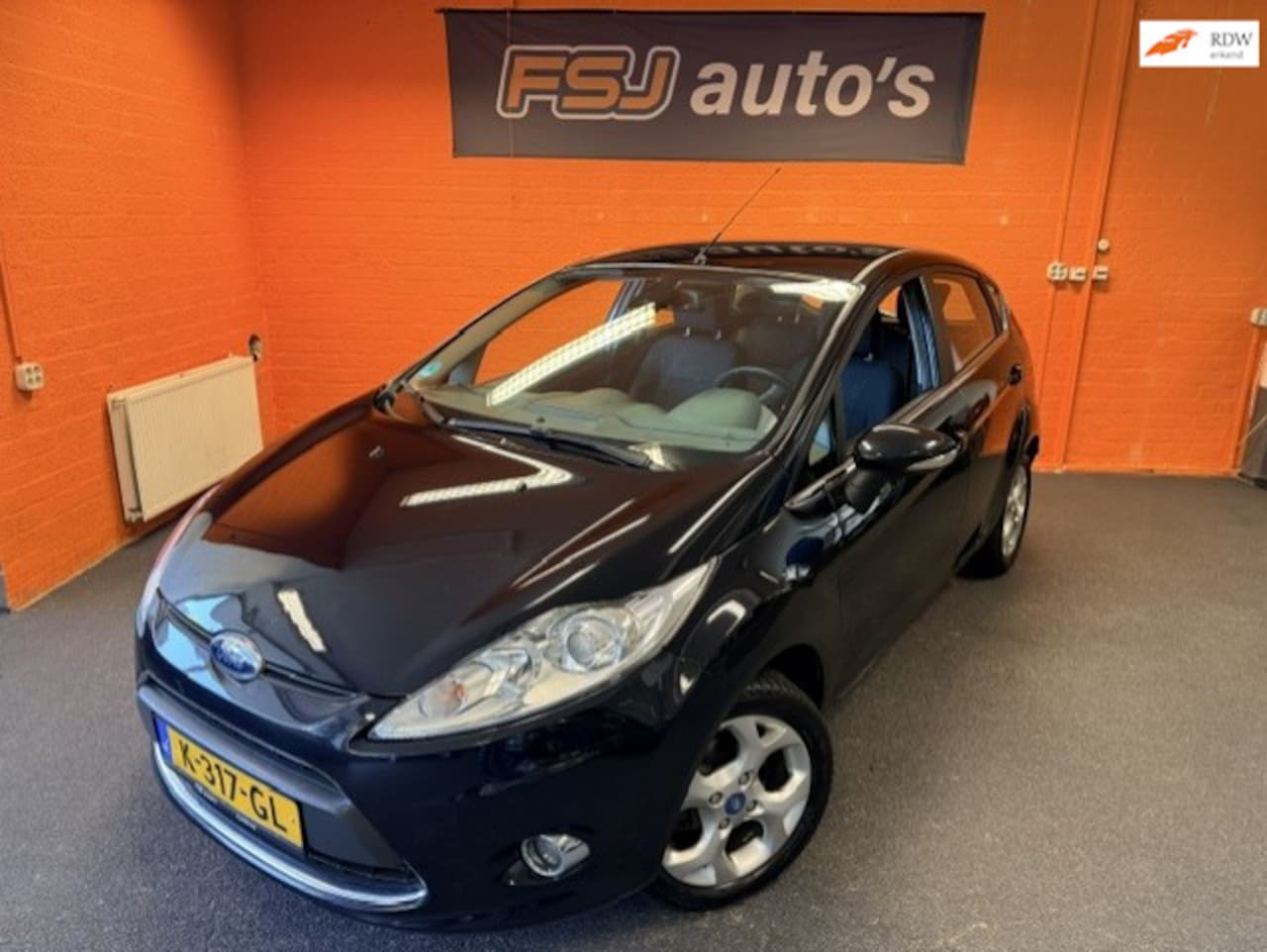 Ford Fiesta - 1.25 Ghia / Veel Optie's / APK 05-10-2027 - AutoWereld.nl