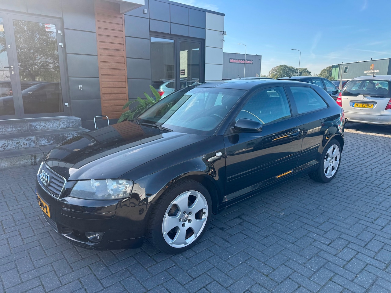 Audi A3 - 1.6 FSI Attraction Ecc 2004 - AutoWereld.nl