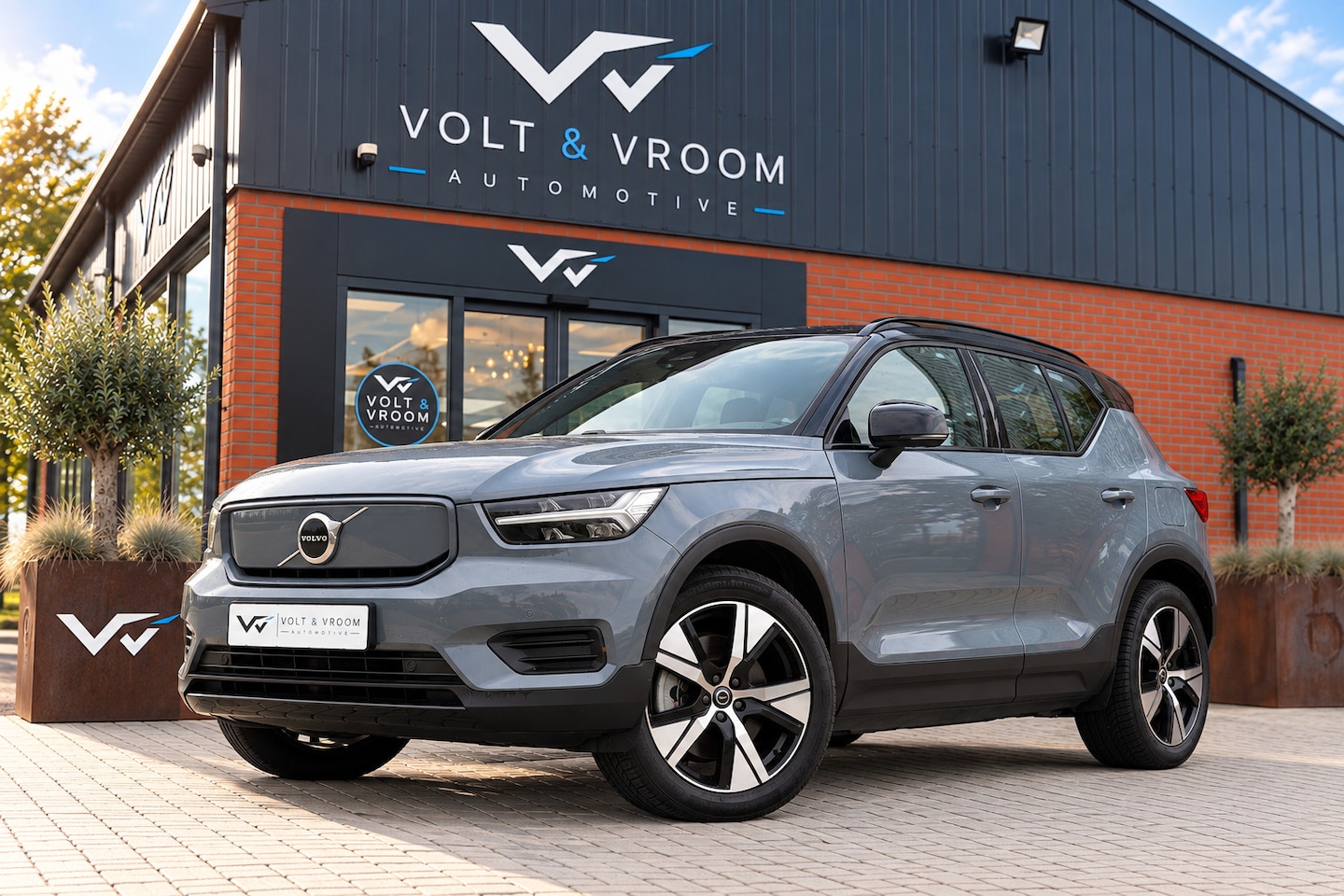Volvo XC40 - Recharge R-Design 70kWh|Org NL NAP|1 Eig|LED|CarPlay|DAB|Leder/Alcantara|Camera|All-Season - AutoWereld.nl