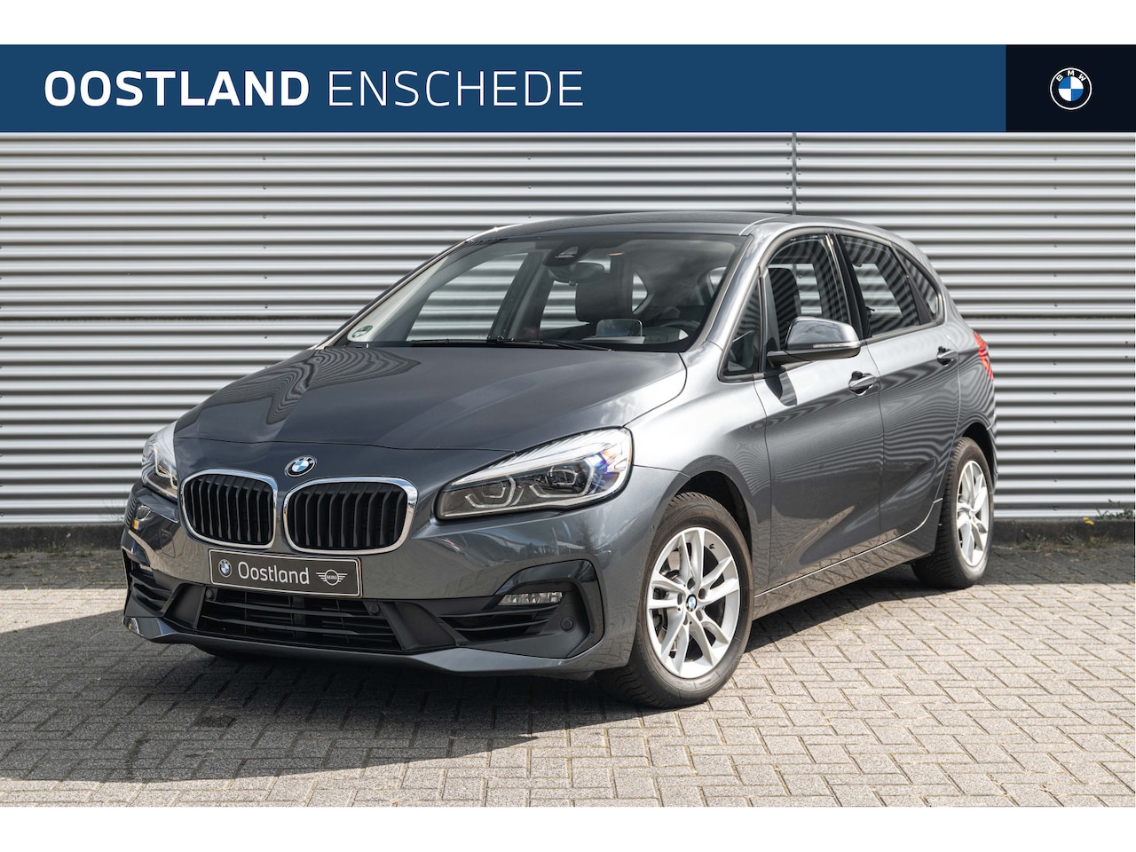 BMW 2-serie Active Tourer - 218i High Executive Automaat / Sportstoelen / Achteruitrijcamera / LED / Head-Up / Stoelve - AutoWereld.nl