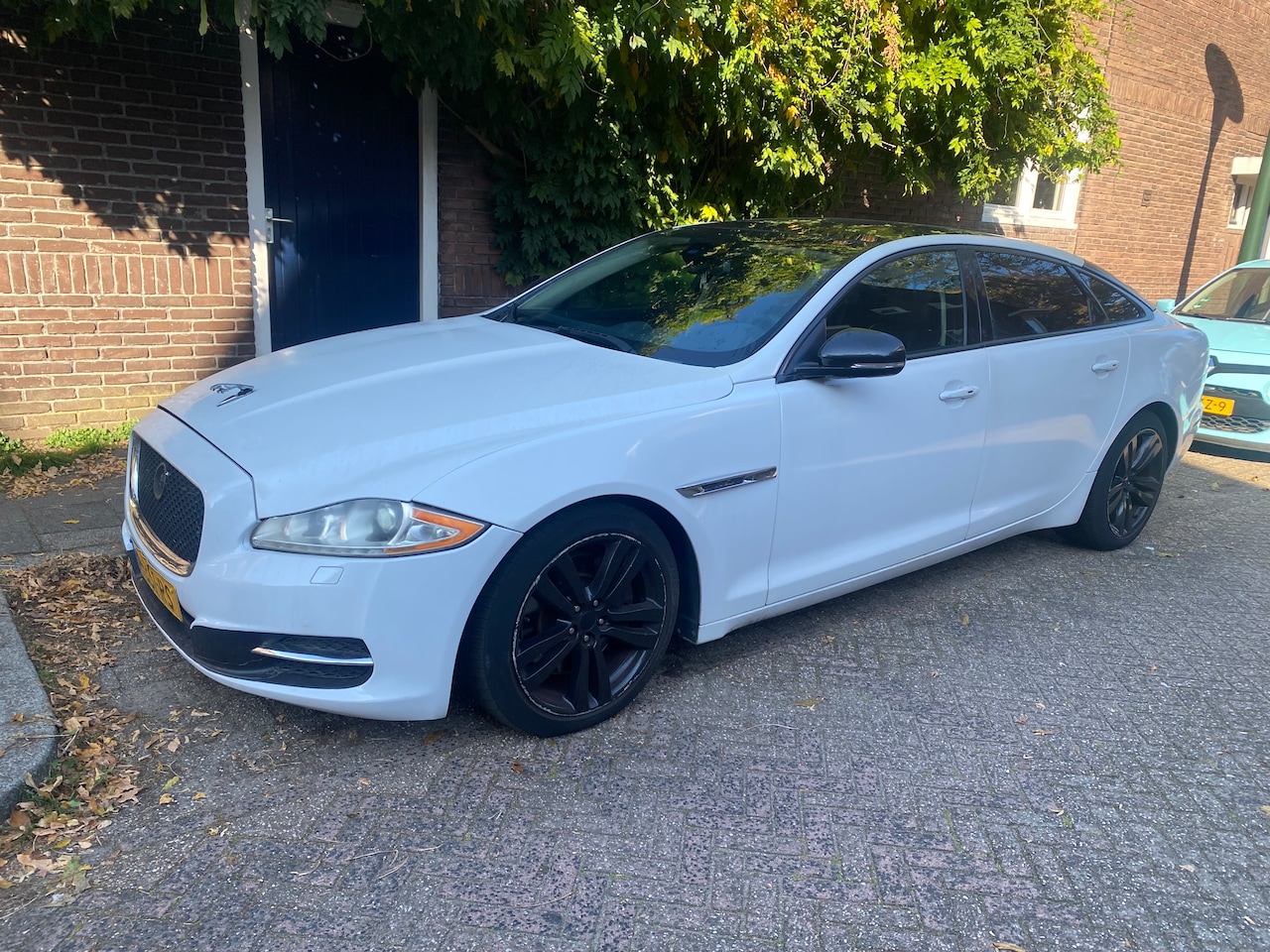 Jaguar XJ - 5.0 V8 Premium Luxury LWB V8 Engine - AutoWereld.nl