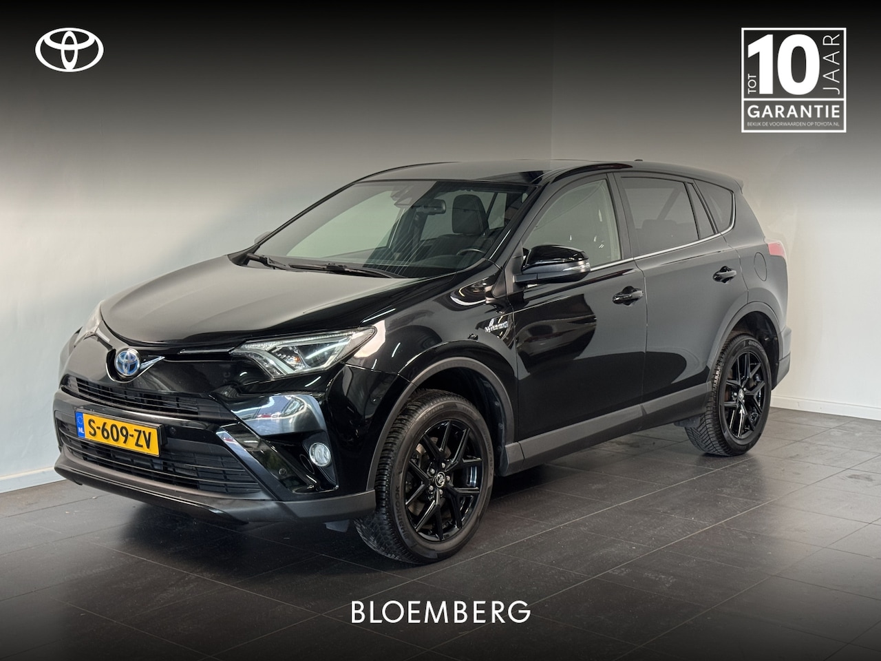 Toyota RAV4 - 2.5 Hybrid Black Edition | Parkeersensoren voor en achter | - AutoWereld.nl