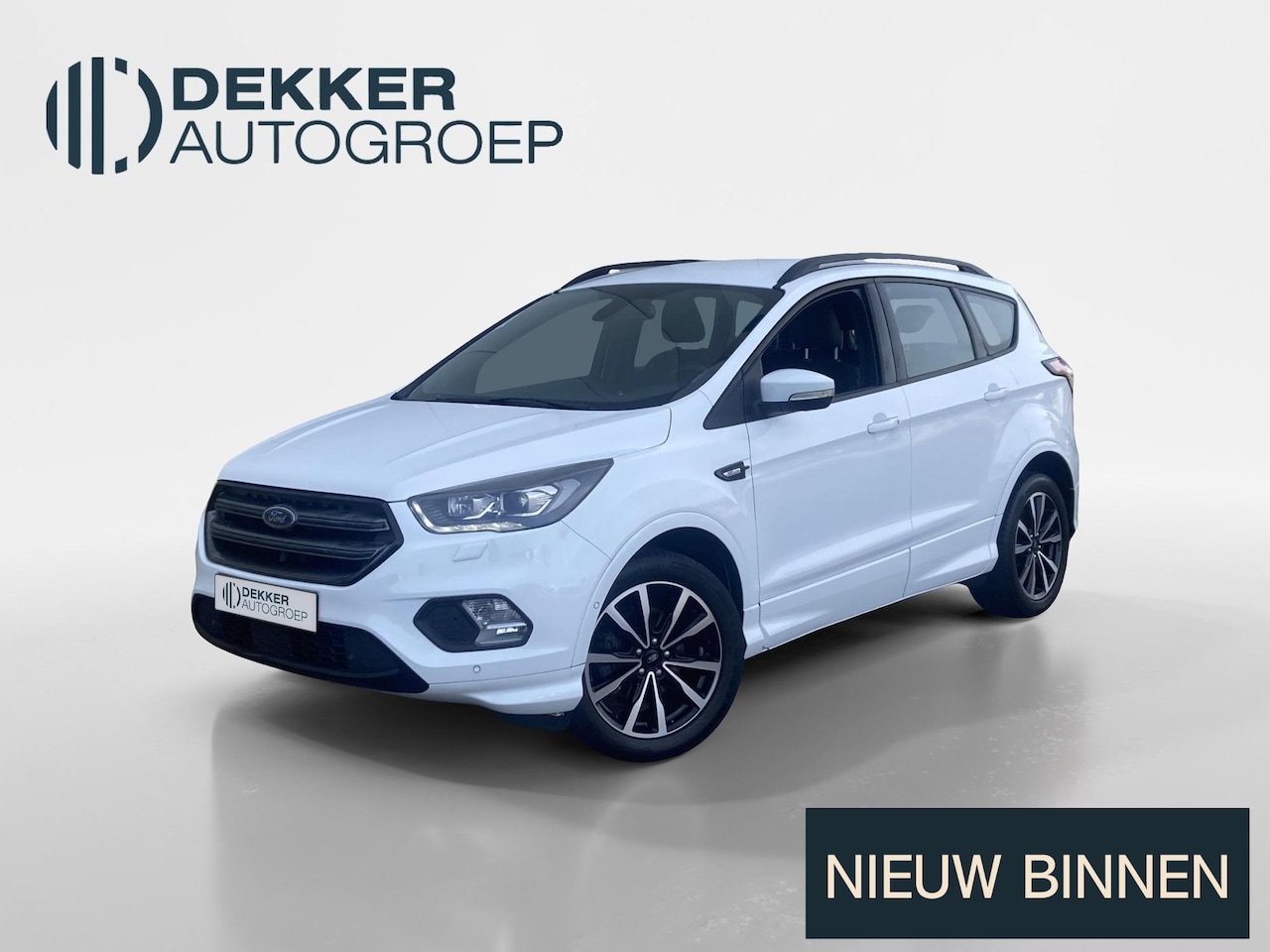 Ford Kuga - 1.5 EcoBoost 150 pk ST Line afneembare - trekhaak - voorruitverwarming - groot navi - AutoWereld.nl