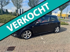 Opel Corsa - 1.6-16V GSI trekhaak airco sportuitvoering