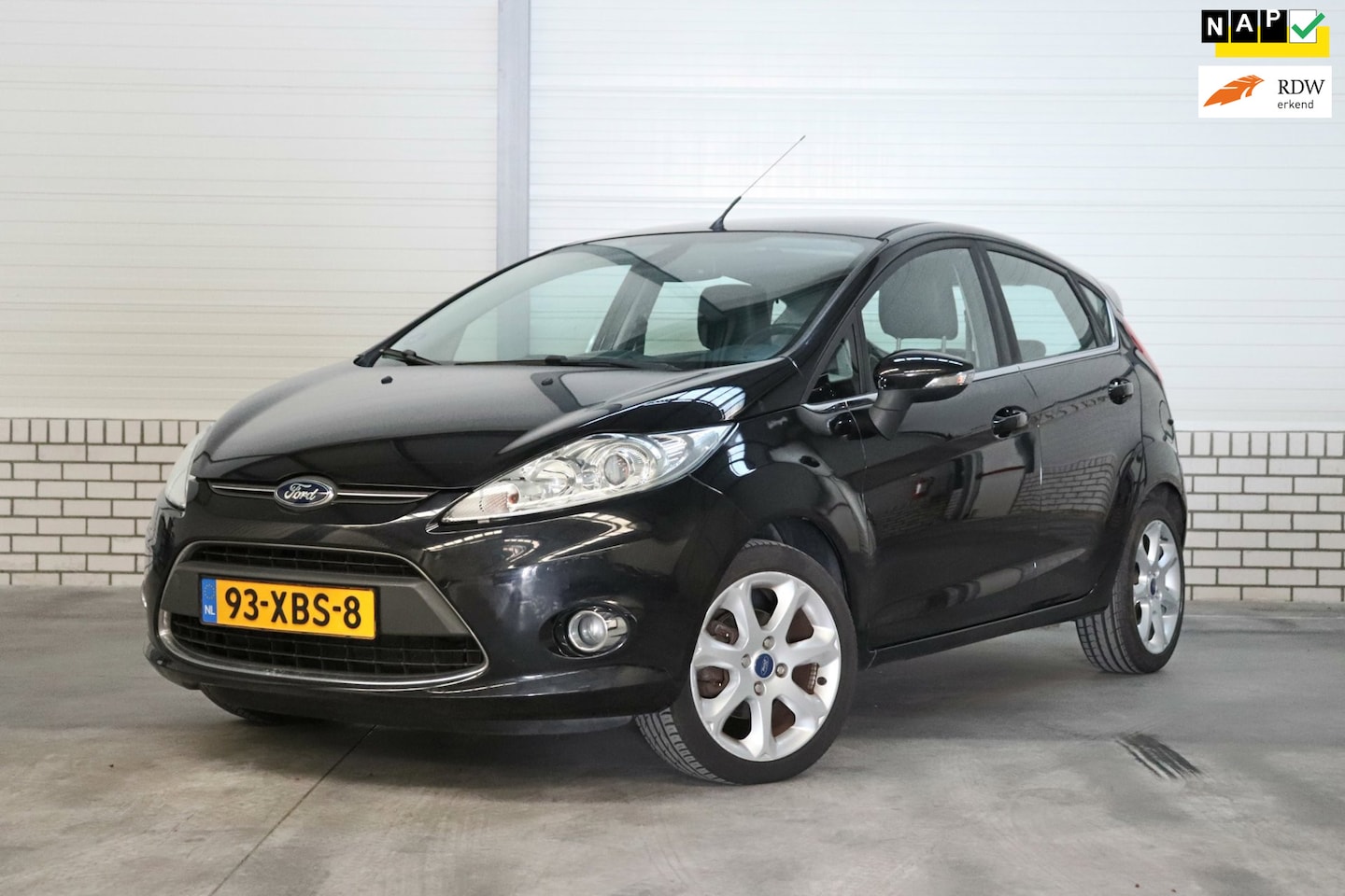 Ford Fiesta - 1.25 Titanium | Leer | Parkeersensor| NAP | NW ditributieriem - AutoWereld.nl