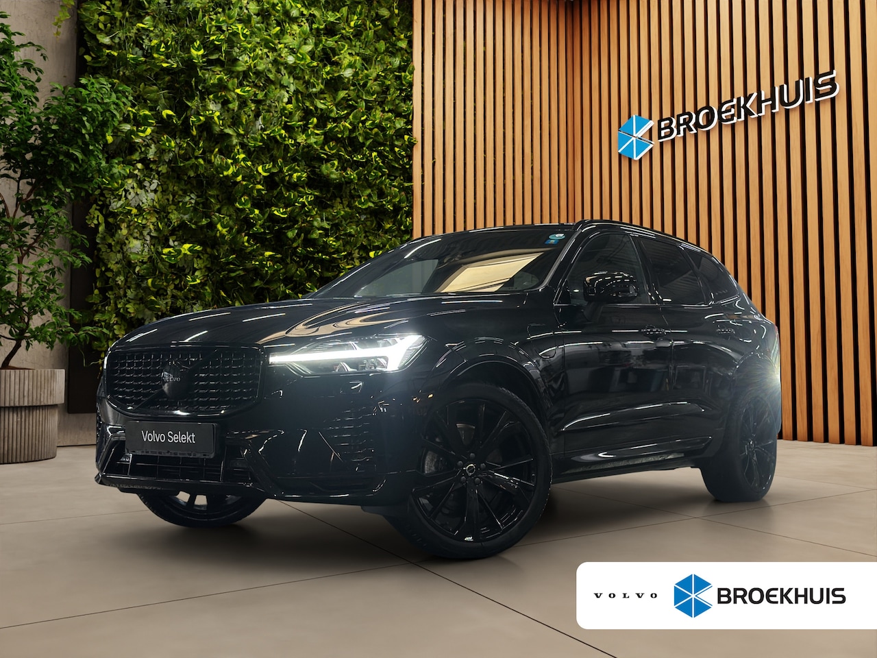 Volvo XC60 - 2.0 T6 Plug-in hybrid AWD Plus Black Edition 2.0 T6 Plug-in hybrid AWD Plus Black Edition - AutoWereld.nl