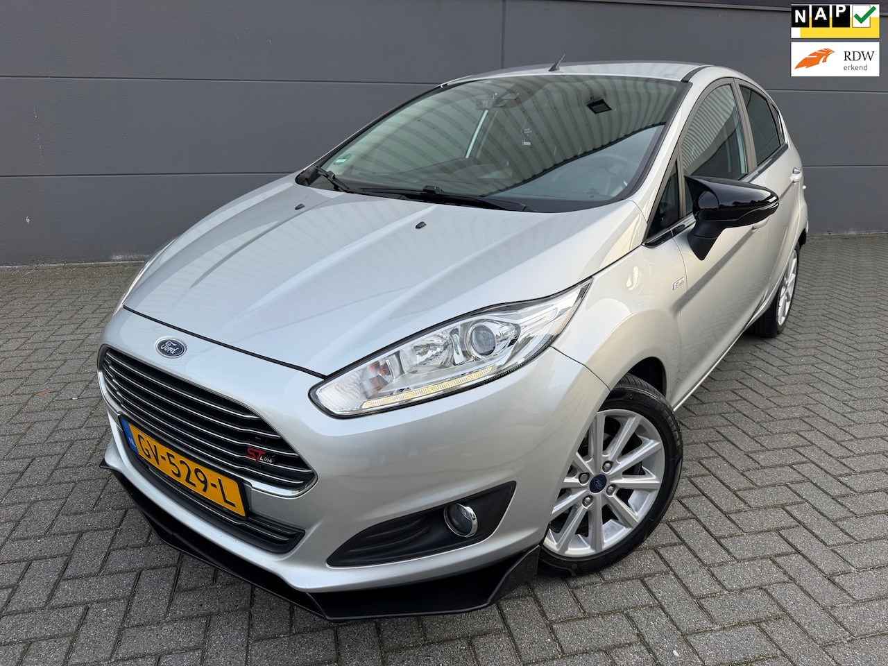 Ford Fiesta - 1.0 EcoBoost Titanium ST-line*NAVI*Cruise*Climat-Airco*Velgen*APK*NAP*Park-Sensoren - AutoWereld.nl