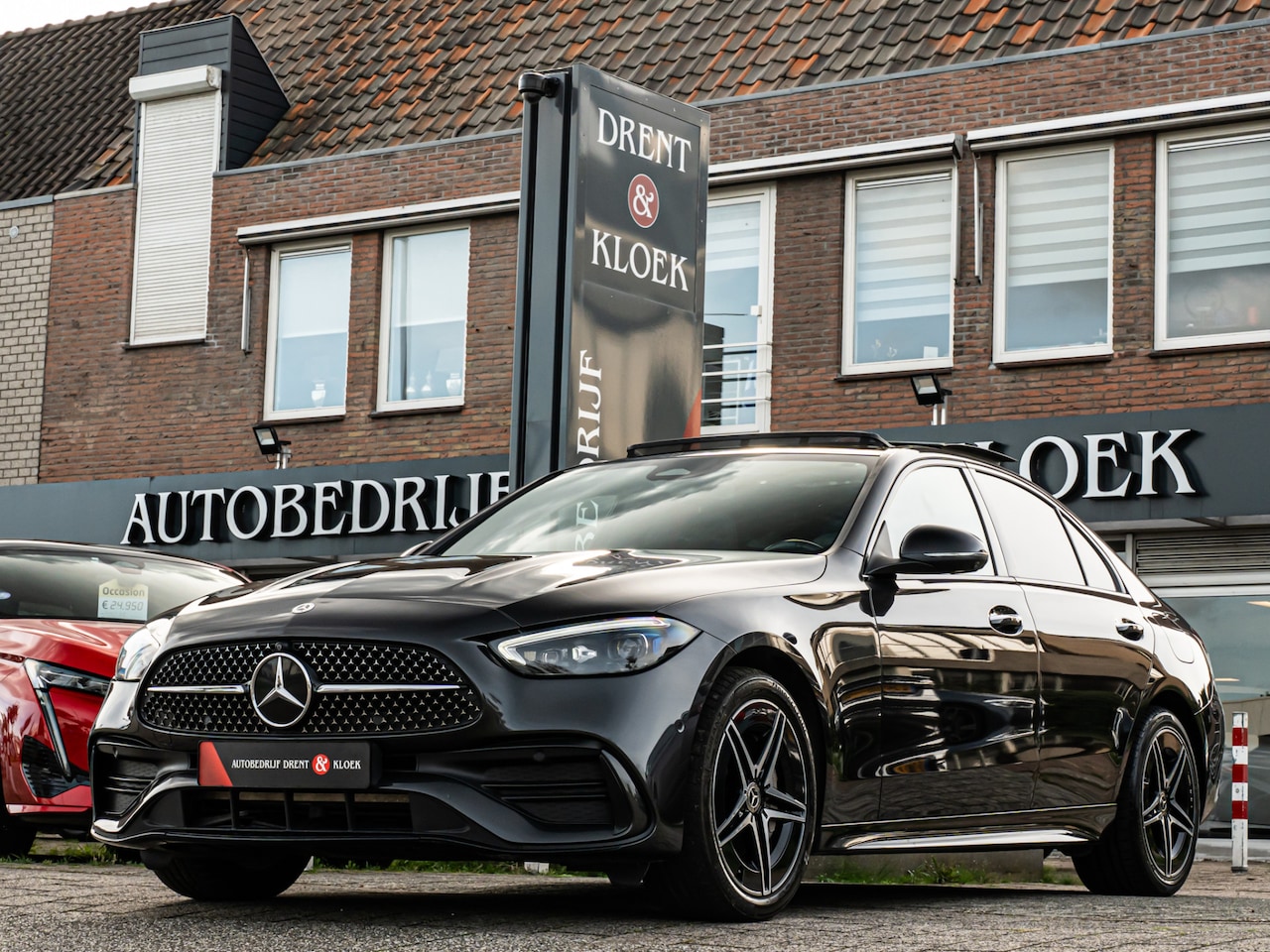 Mercedes-Benz C-klasse - 300 e AMG Line Limited PANO 360 CAMERA HUD MEMORY STOELEN CARBON INTERIEUR MULTIBEAM - AutoWereld.nl