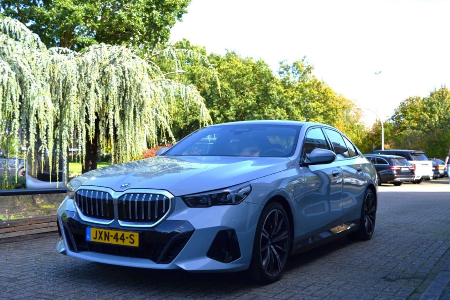BMW 5-serie - 530E M SPORT - Harman Kardon - Stoelventilatie - AutoWereld.nl