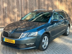 Skoda Octavia Combi - 1.6 TDI Clever Edition| DSG |NAVI | CLIMA|