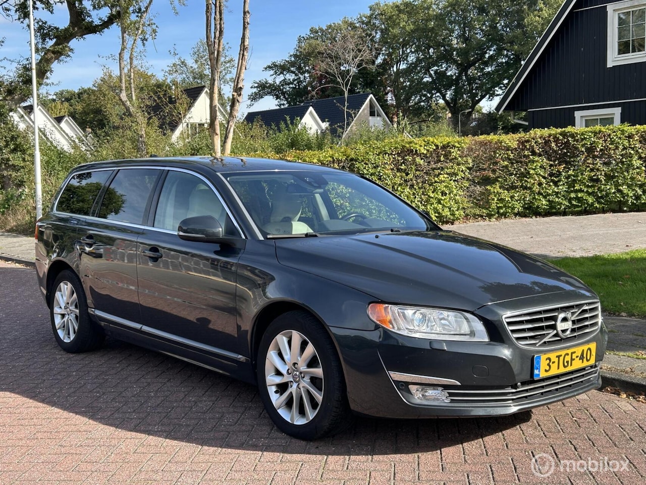 Volvo V70 - 2.0 D4 Summum | Clima | Schuifdak | Leder | - AutoWereld.nl