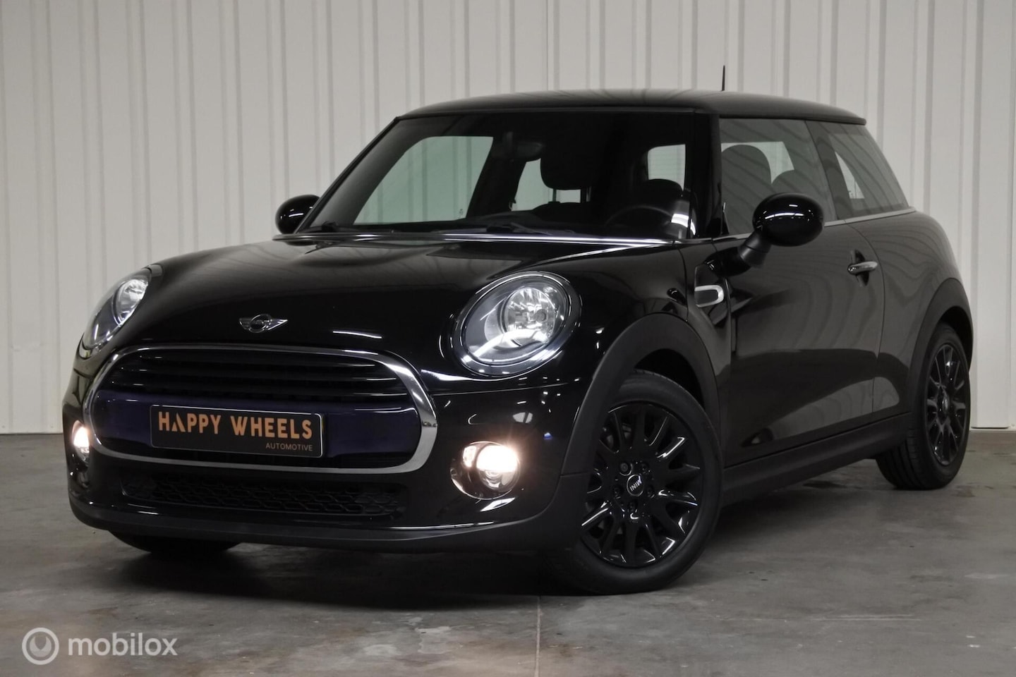 MINI 3-Deurs - 1.5 Cooper Business - AutoWereld.nl