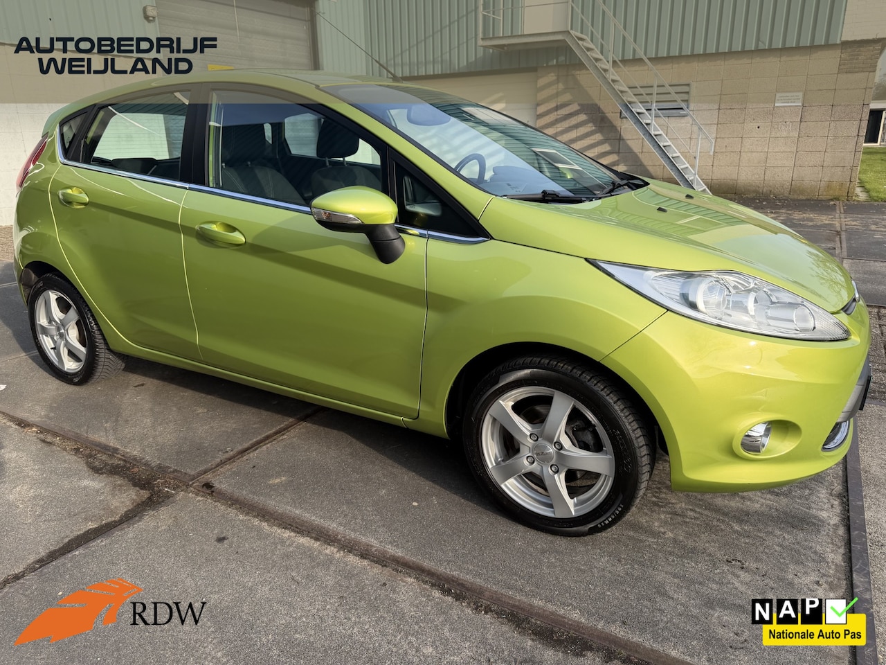Ford Fiesta - 1.25 Titanium NL-auto 5drs I Clima I Voorruit verwarming I NL-auto I LM I PDC I 15" I - AutoWereld.nl