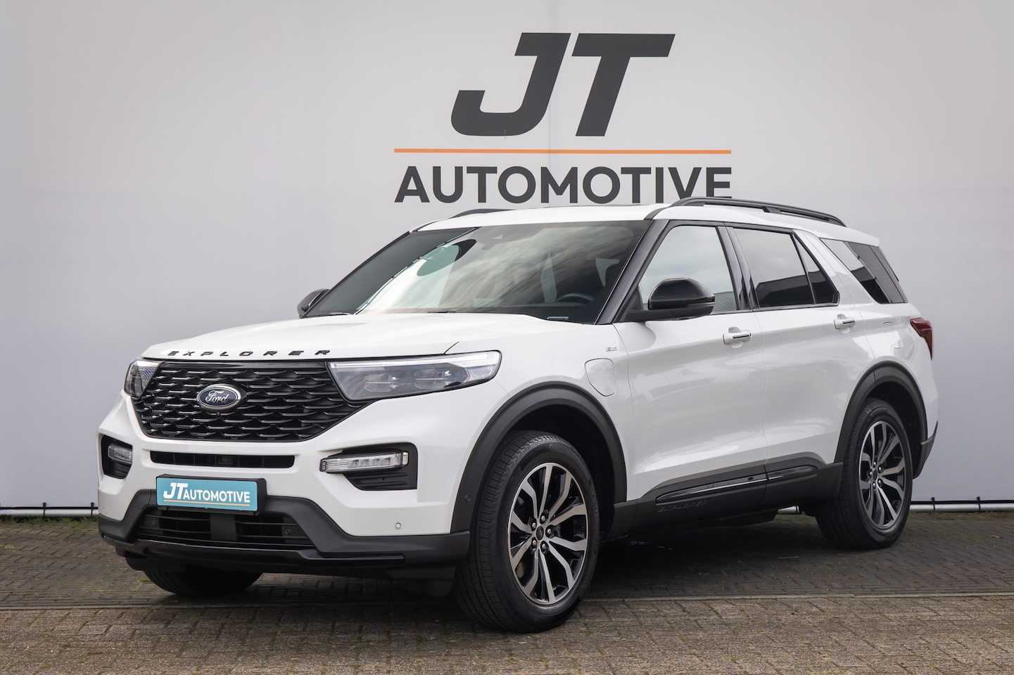Ford Explorer - 7peroons 3.0 V6 EB PHEV ST-Line plug in hybe Panoramadak | Winterpack | B&O | Elektrische - AutoWereld.nl