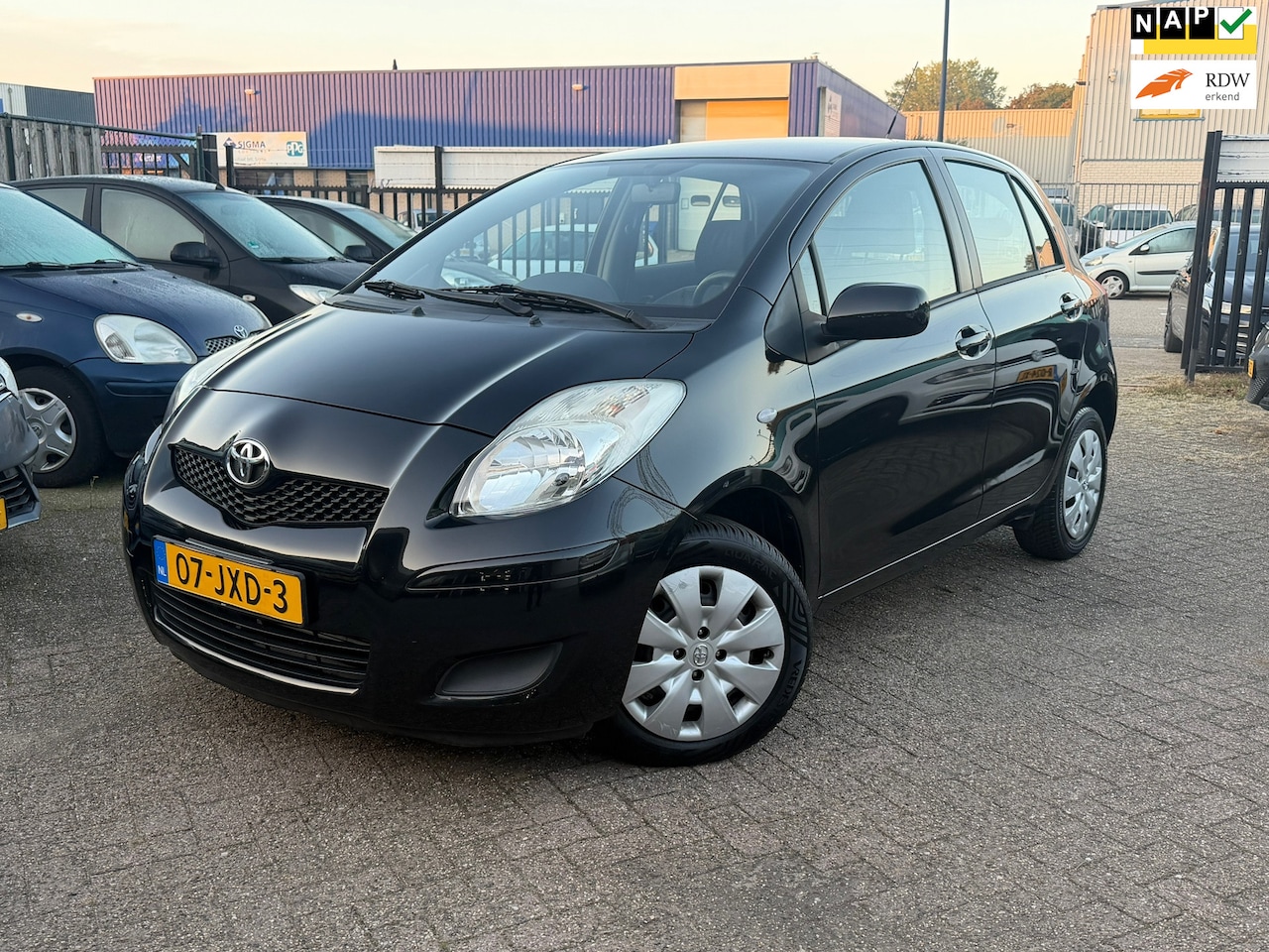 Toyota Yaris - 1.3 VVTi Aspiration / Automaat / Airco - AutoWereld.nl