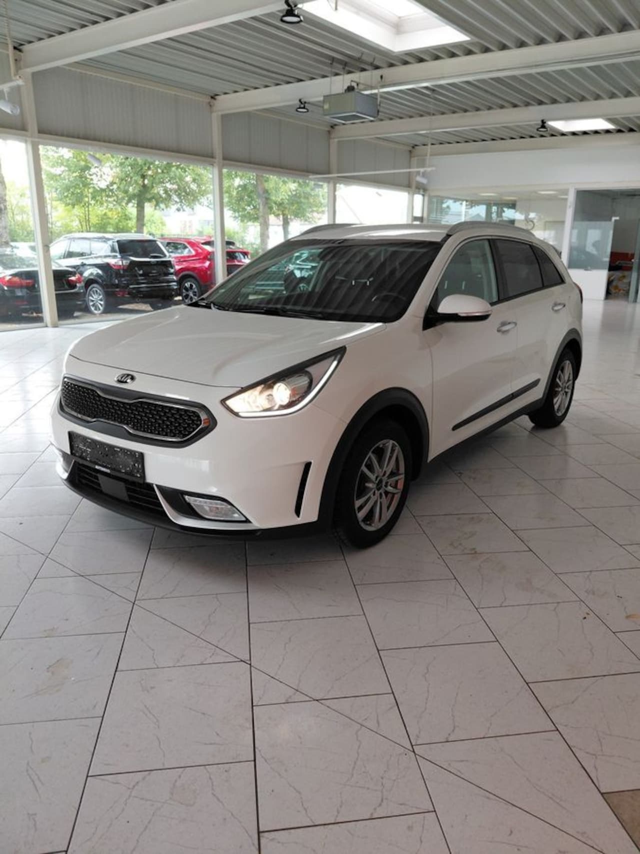 Kia Niro - 1.6 GDi Hybrid 1e Eigenaar Airco ACC Cr-Control CarPlay - AutoWereld.nl