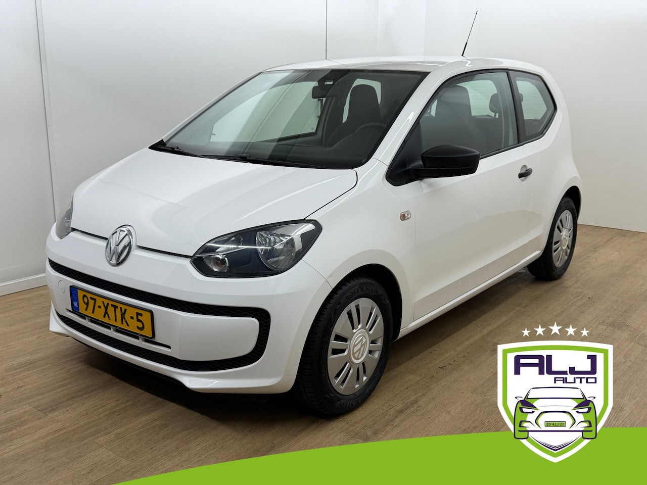 Volkswagen Up! - Occasion 1.0 take up! BlueMotion | Wit | Tweedehands Volkswagen Up | Usb audio | 3 deurs - AutoWereld.nl