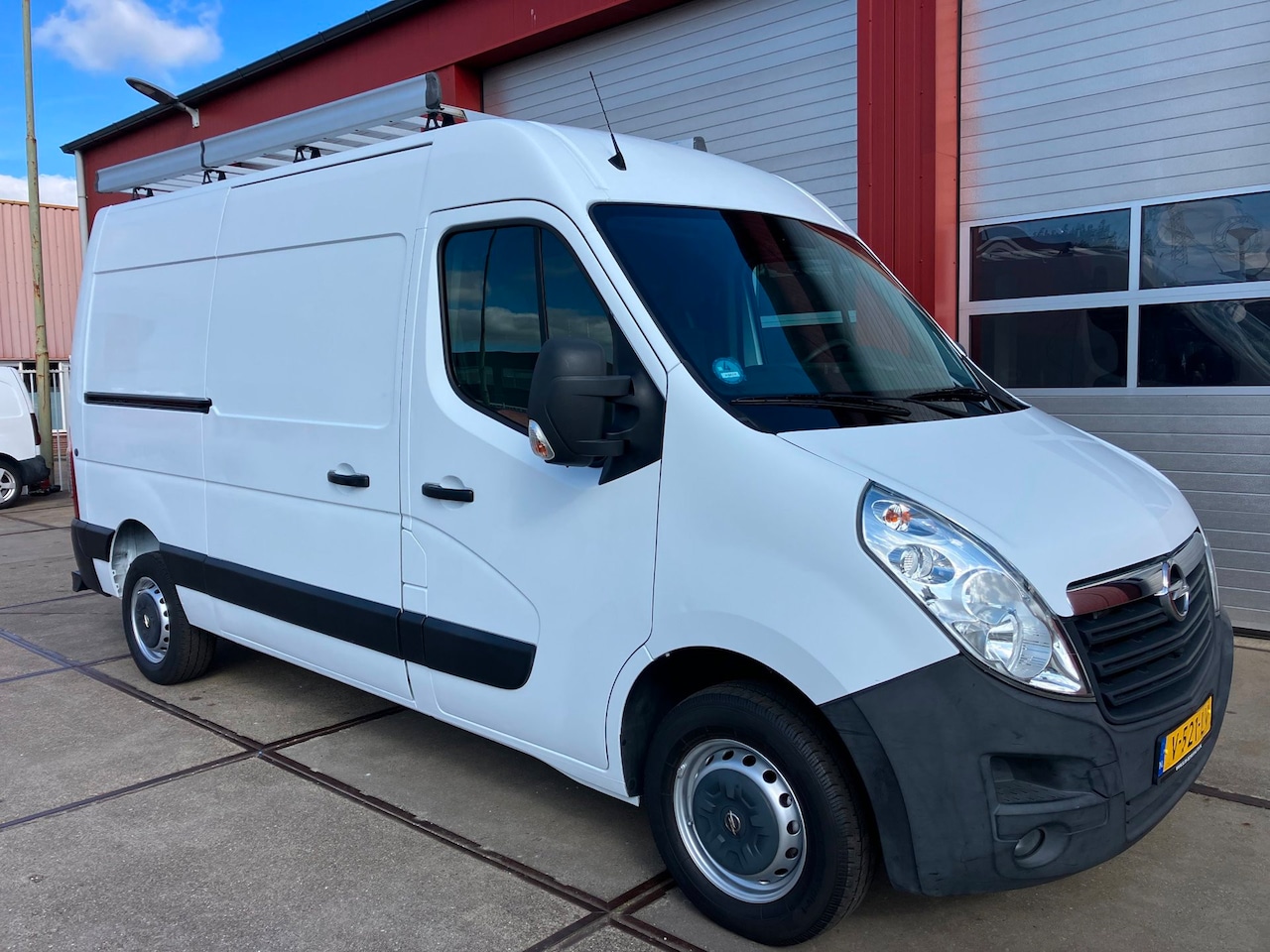 Opel Movano - 2.3 CDTI BiTurbo L2H2 Start/Stop 2.3 CDTI BiTurbo L2H2 Start/Stop - AutoWereld.nl